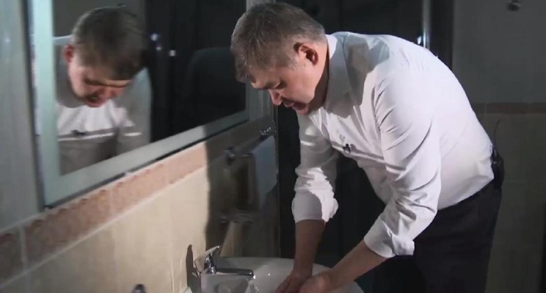 Биртанов принял челлендж ВОЗ и показал, как правильно мыть руки (видео)