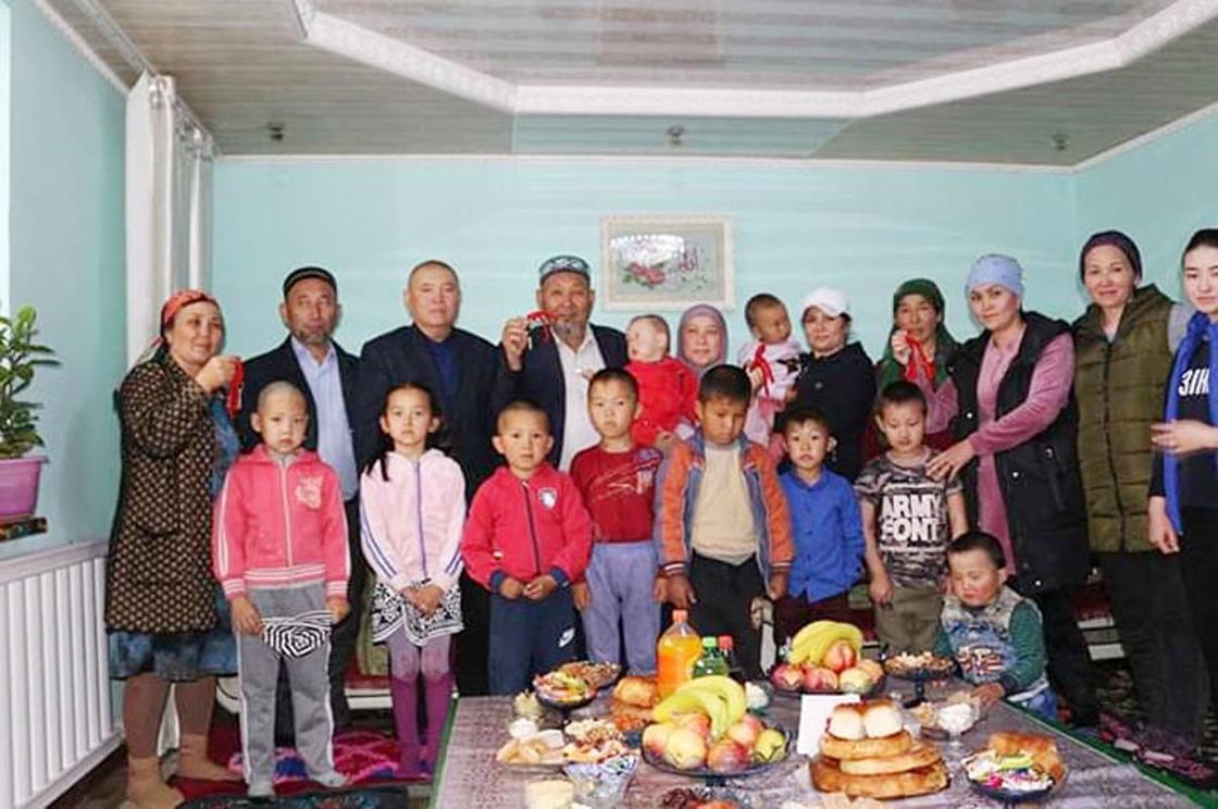 С начала года меценаты Алматинской области подарили 60 квартир многодетным семьям