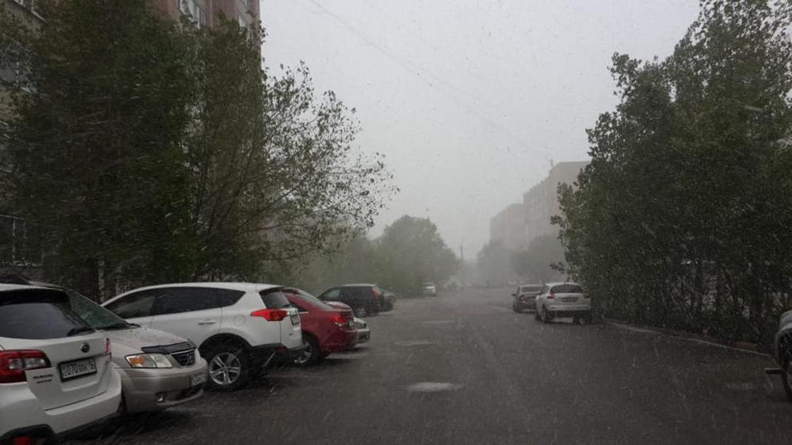 Снег выпал в Усть-Каменогорске (фото, видео)