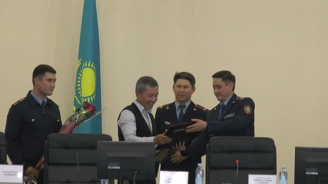 Акан Сатаев провел Слет молодых полицейских Алматы