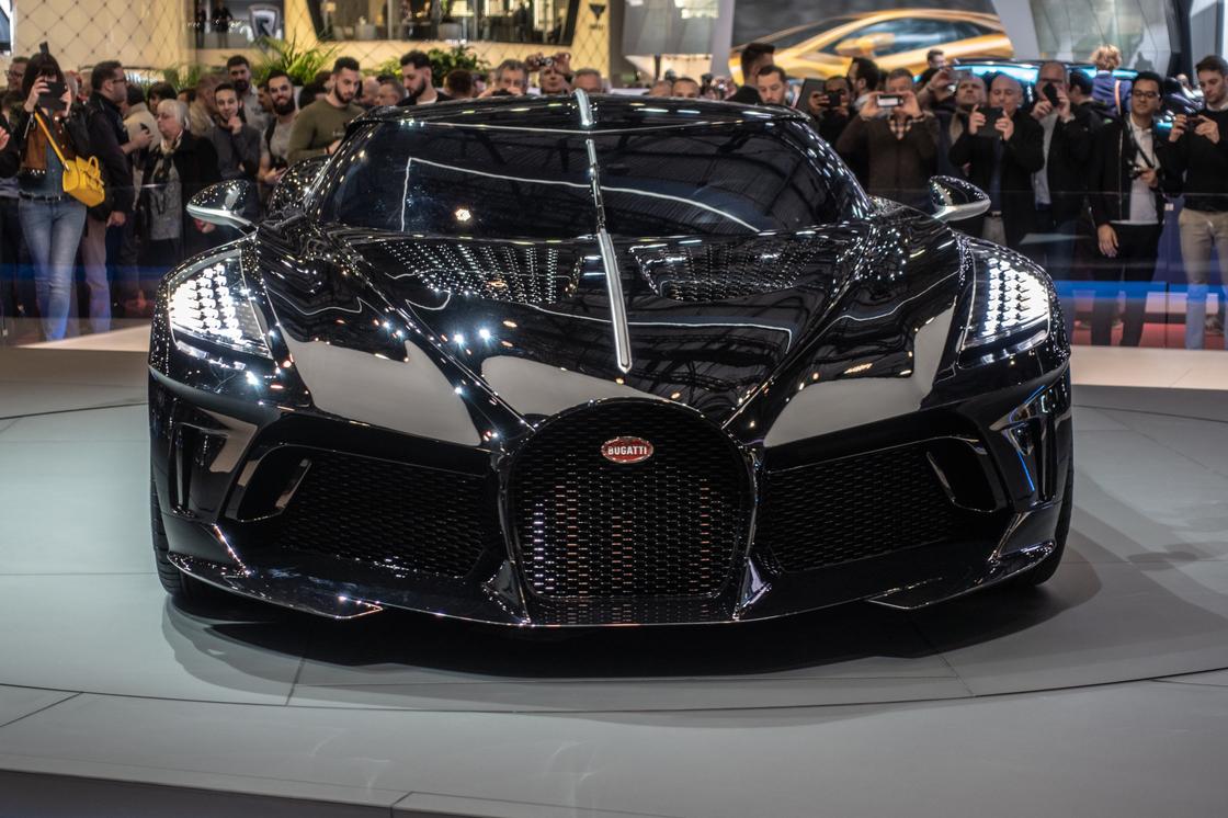 Автомобиль Bugatti La Voiture Noire