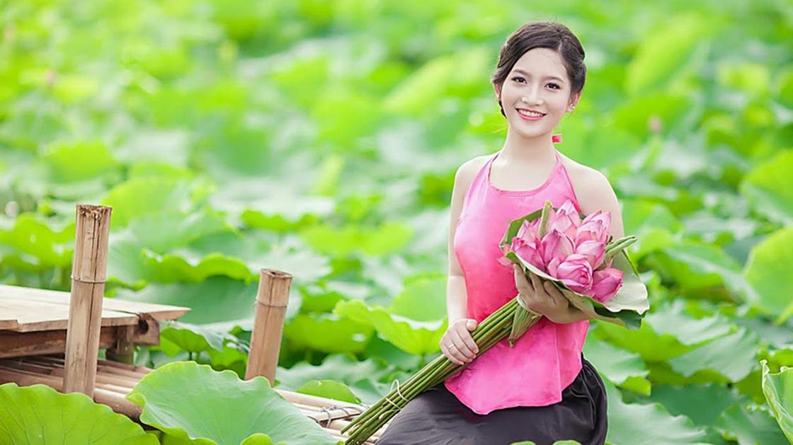 Нюдовый макияж: как правильно делать для шатенок, брюнеток, блондинок Нюдовый макияж: как правильно делать для шатенок, брюнеток, блондинок