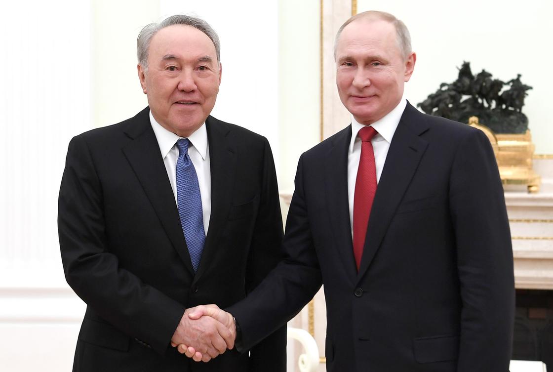 Назарбаев и Путин поговорили по телефону