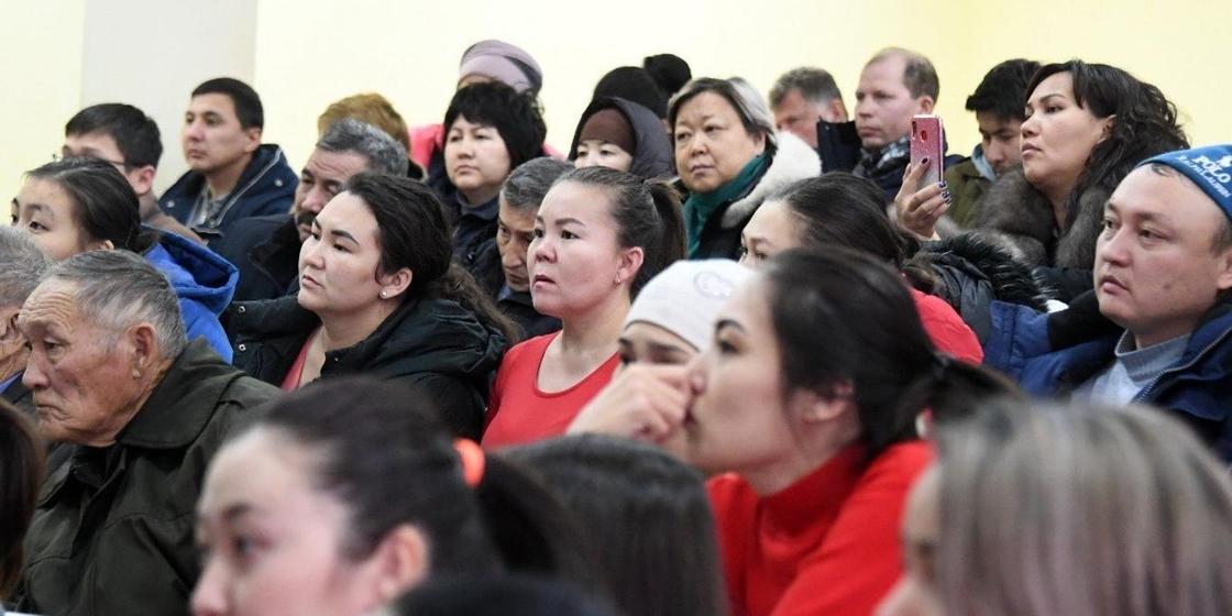 Жителям накренившегося дома в Алматы дадут деньги на аренду временного жилья (фото, видео)