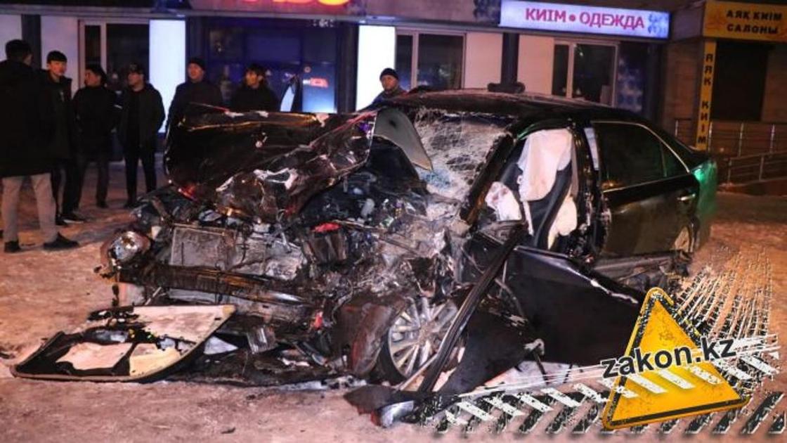 Шесть человек пострадали в крупной аварии в Алматы (фото, видео) Шесть человек пострадали в крупной аварии в Алматы (фото, видео)