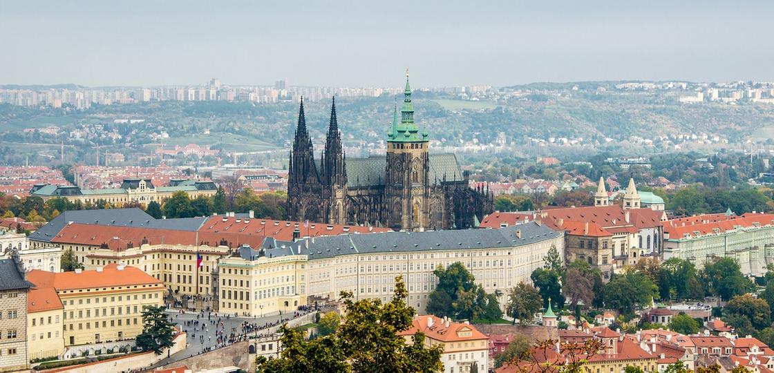 Панорама Пражского Града