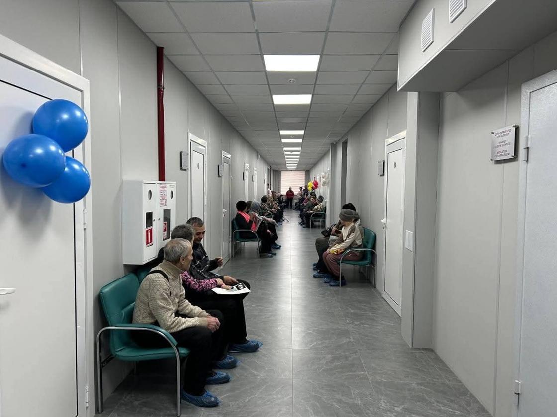 Пациенты в медицинском учреждении Пациенты в медицинском учреждении