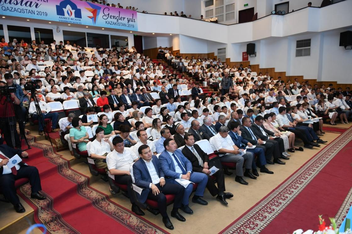 В Туркестане прошла международная конференция «Туркестан – колыбель тюркского мира»