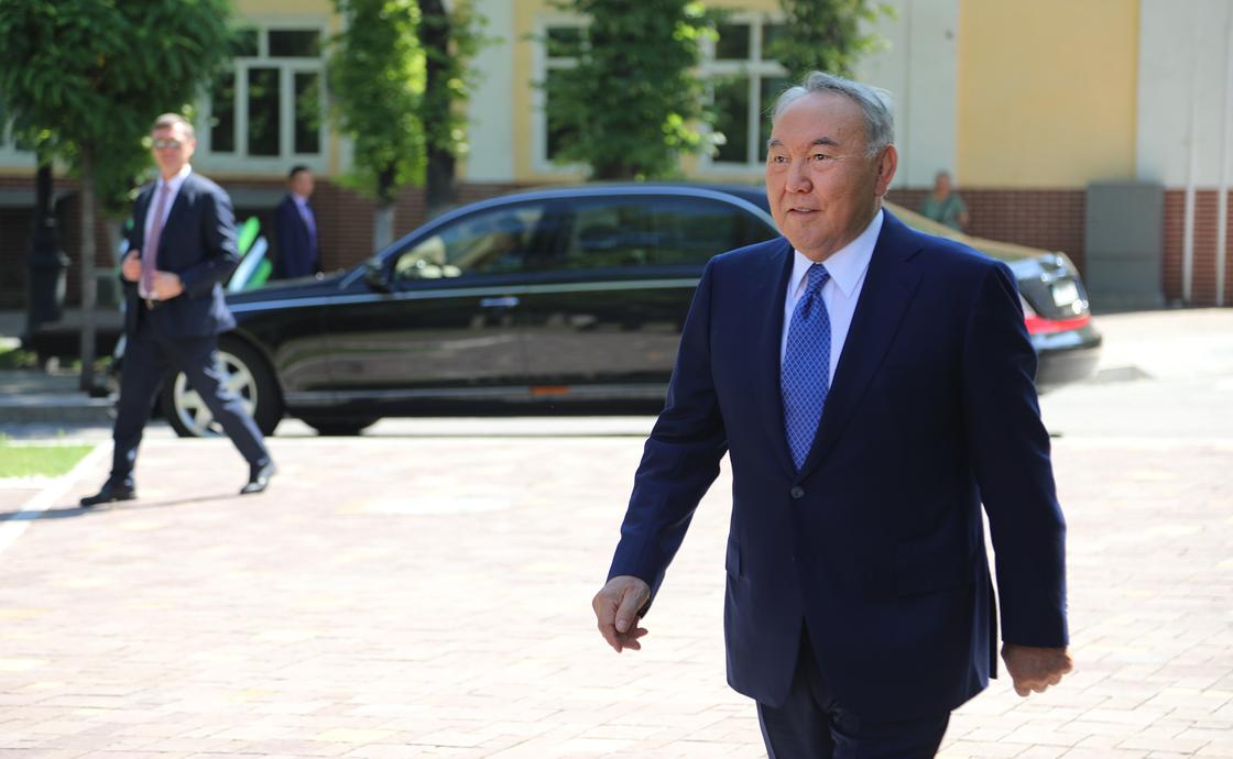 Коллектив столичного аэропорта имени Нурсултана Назарбаева пожелал Елбасы скорейшего выздоровления и возвращению к активному воплощению своих планов