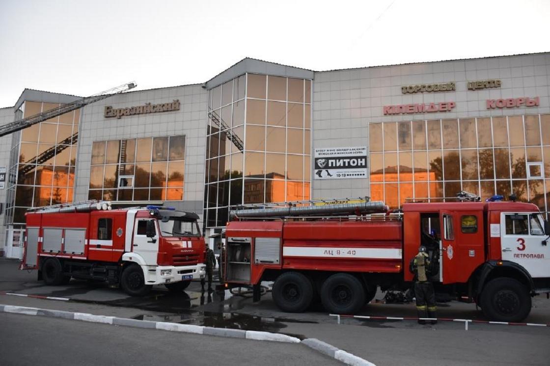 Торговый центр горел в Петропавловске (фото)