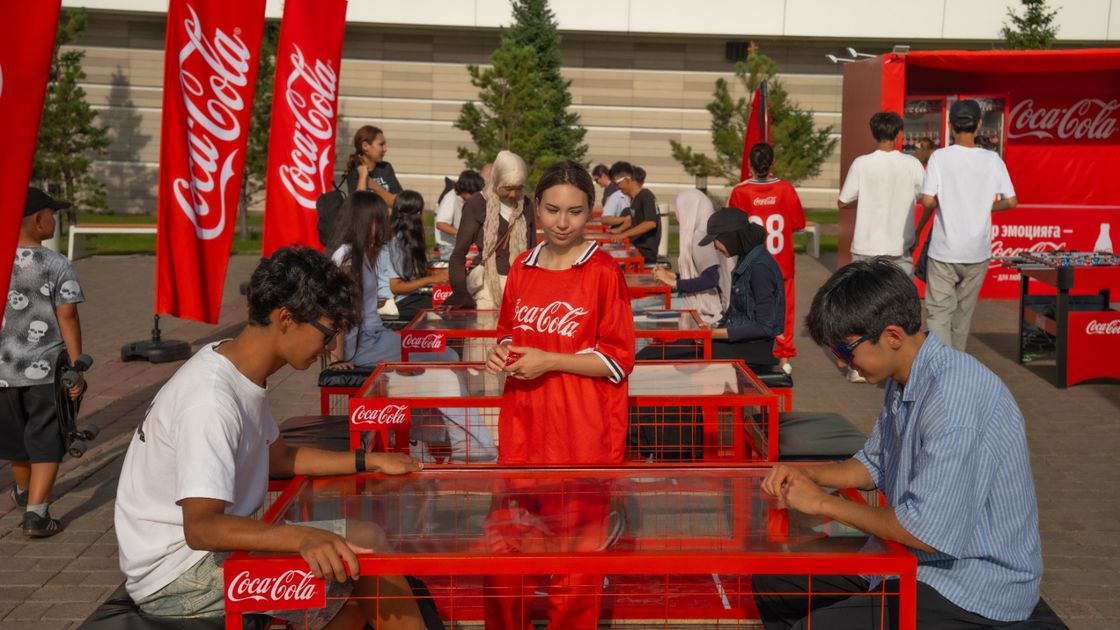 Масштабная кампания "Еще больше эмоций с Coca-Cola"