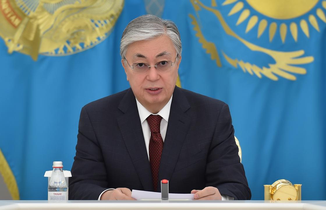 Токаев: Правительство выдаст премии врачам в благодарность за борьбу с коронавирусом