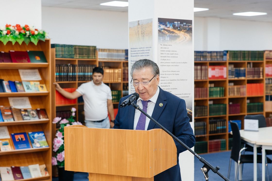 Атыраулық жастарға Президенттің кітабы тарту етілді