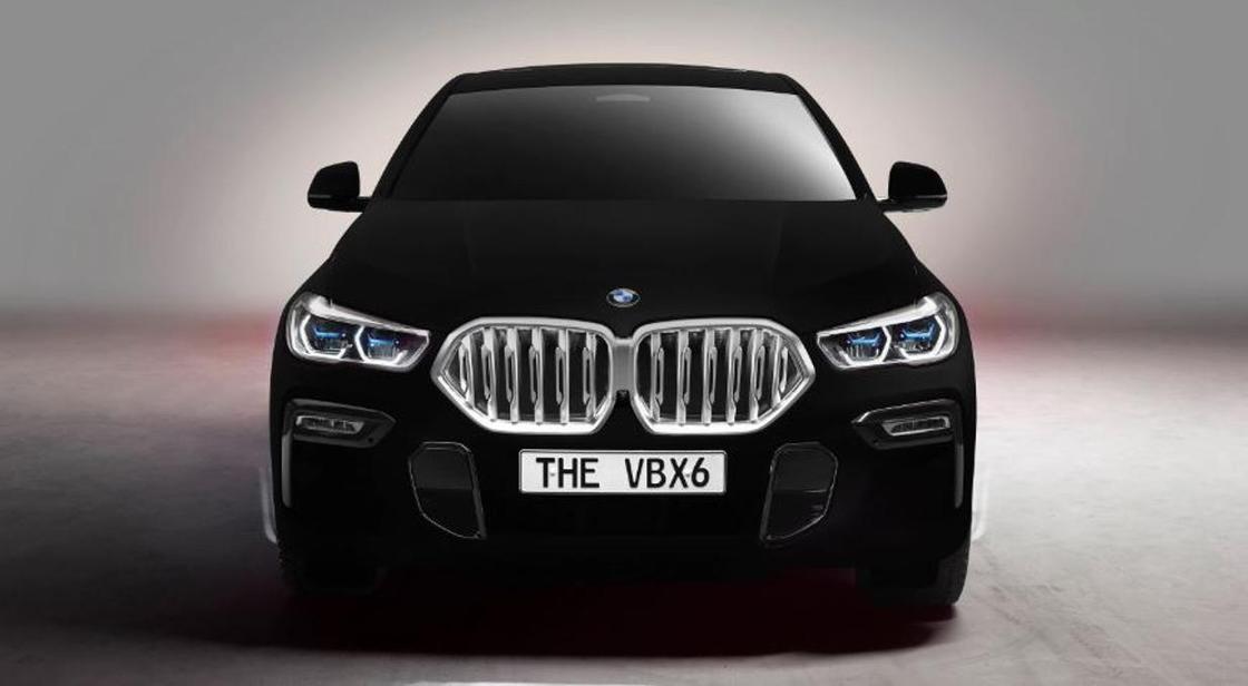 BMW представила «самый черный» автомобиль в мире