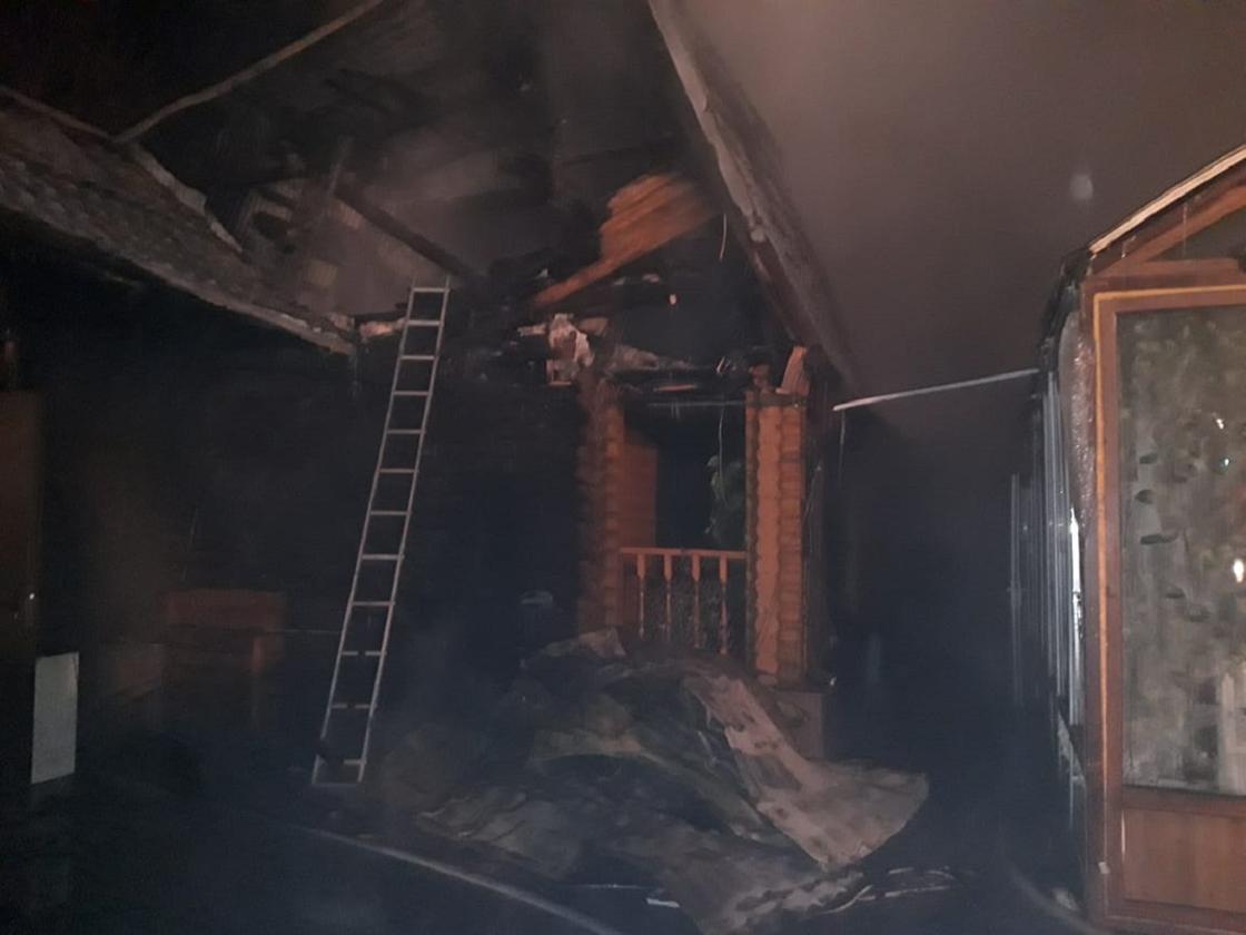 Пожар в банном комплексе в Талдыкоргане Пожар в банном комплексе в Талдыкоргане