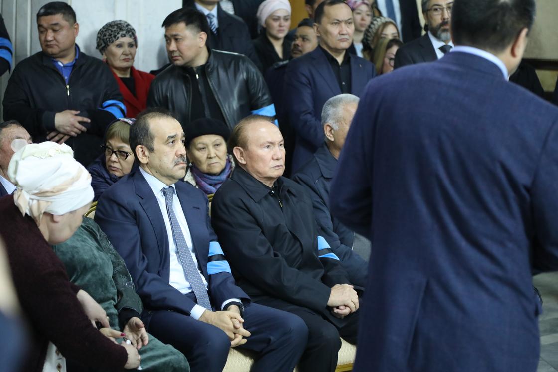 Прощание с отцом Карима Масимова проходит в Алматы (фото)