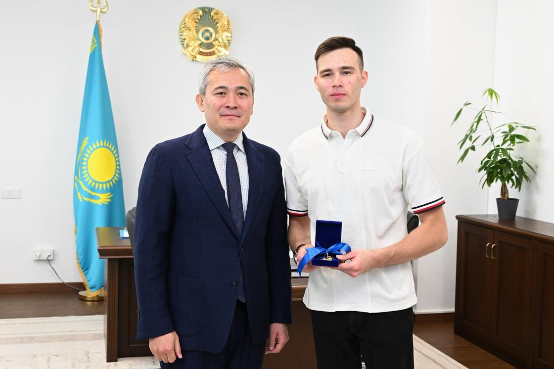 Вручение ключей Вручение ключей