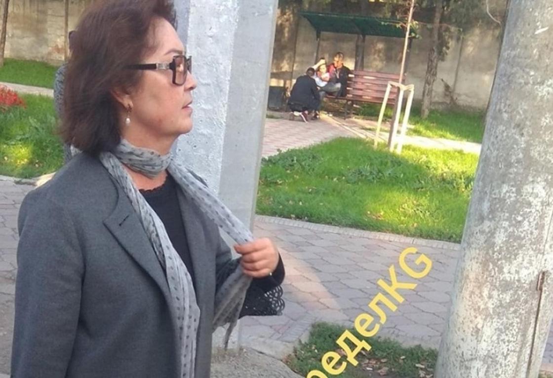Жену Атамбаева заметили в маршрутке после ареста всех счетов (фото)