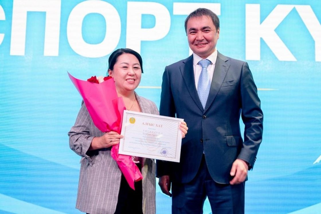 Чемпионам и призерам Паралимпиады и Сурдлимпиады в Караганде подарили квартиры