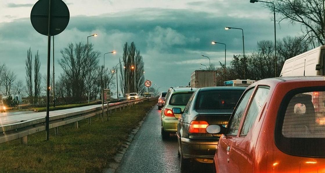 МВД Казахстана обратилось к водителям и пешеходам