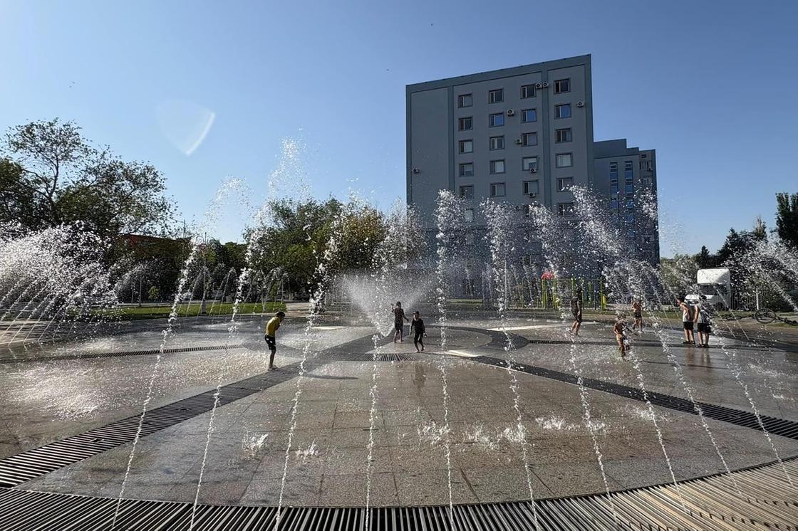 Фонтан в Кызылорде Фонтан в Кызылорде