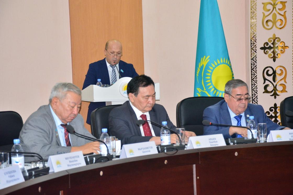 В Туркестане состоялось заседание политического совета