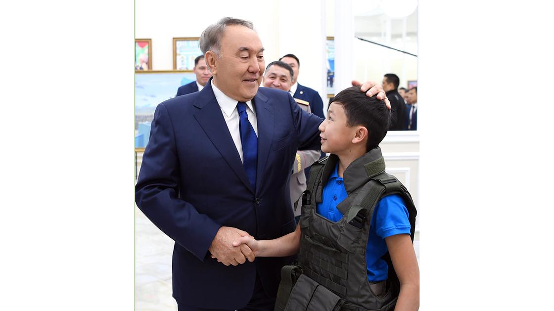 Назарбаев призвал казахстанцев вступать «Жас Сарбаз» (фото)