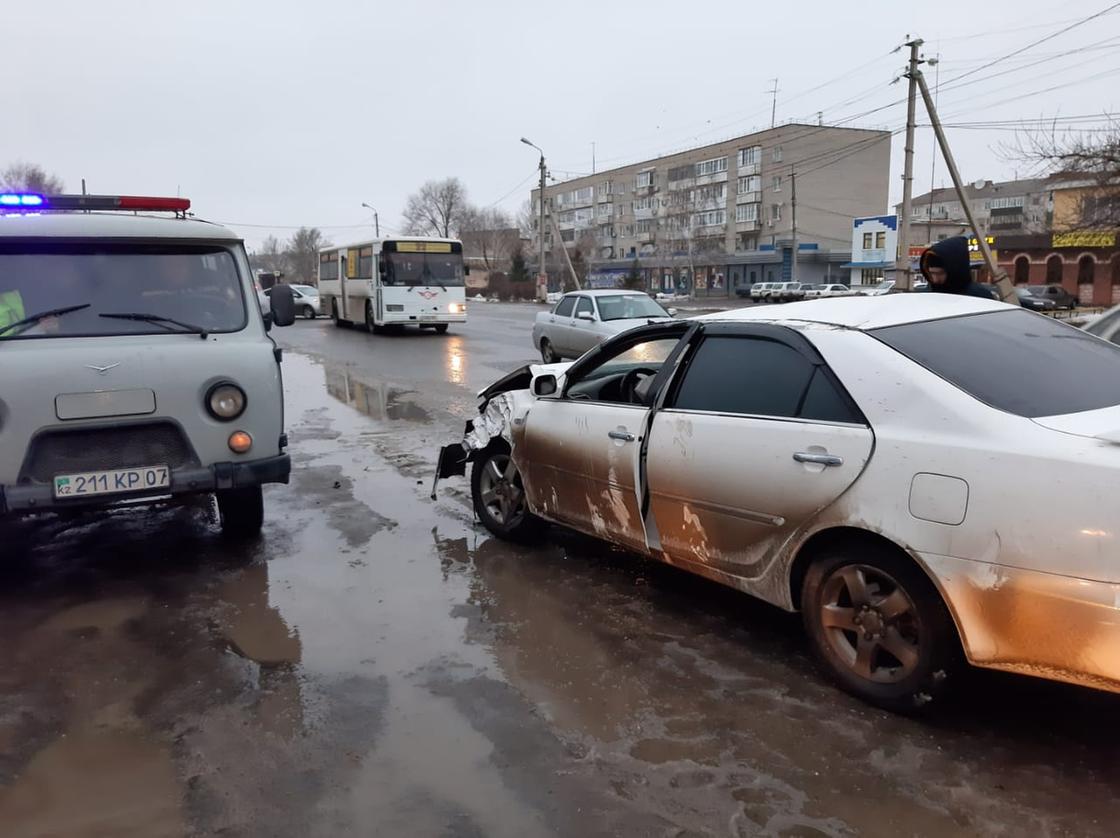 Авария с участием полицейского в Уральске: пострадавшая девочка в реанимации