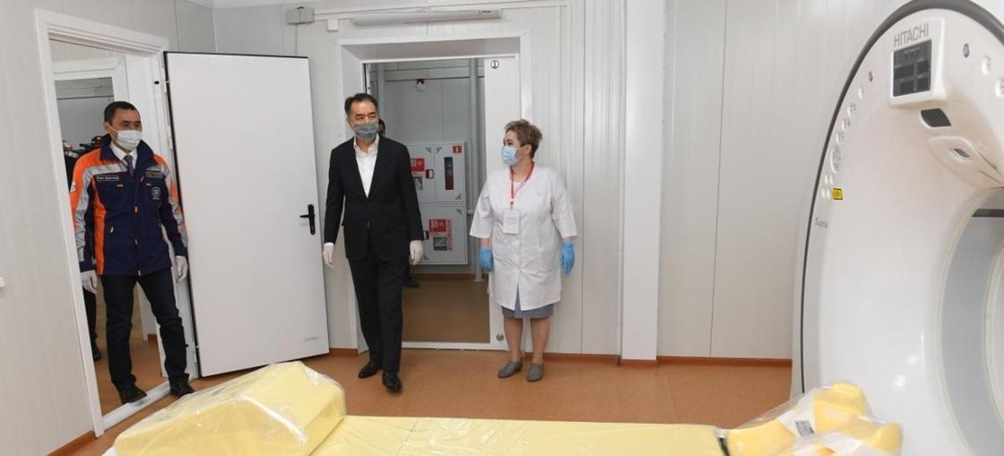 Построенный за 15 дней госпиталь для пациентов с коронавирусом открыли в Алматы (фото)