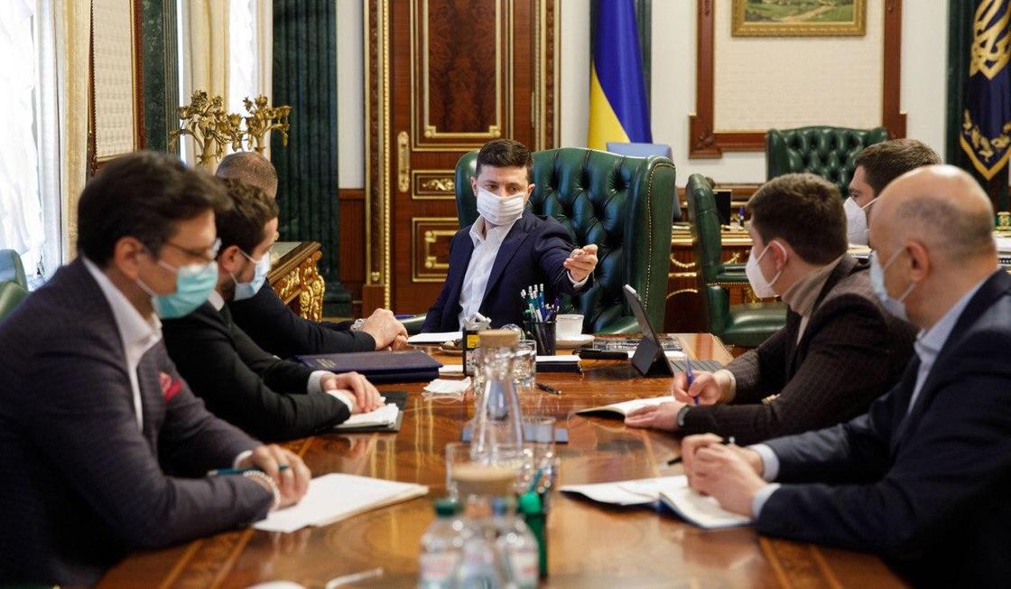 Владимир Зеленский хочет заболеть коронавирусом Владимир Зеленский хочет заболеть коронавирусом