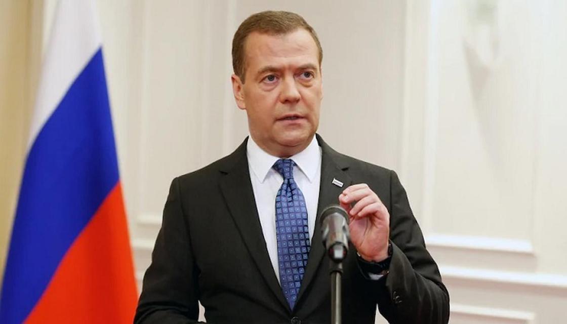 Елбасы и президент Казахстана поздравили Медведева с днем рождения Елбасы и президент Казахстана поздравили Медведева с днем рождения