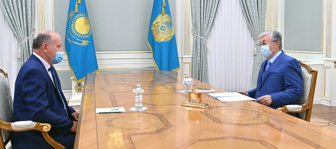 Токаев провел встречу с членами Национального курултая