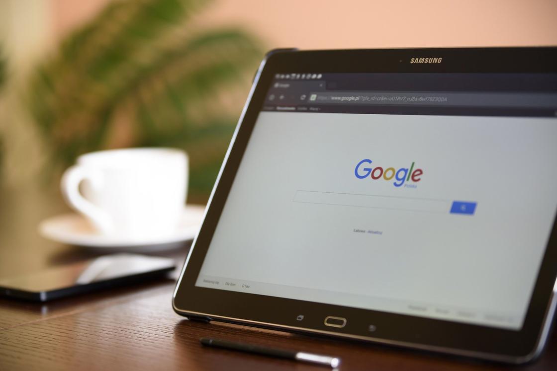 Google оштрафовали на 63,6 млрд тенге за неясности в правилах Google Ads