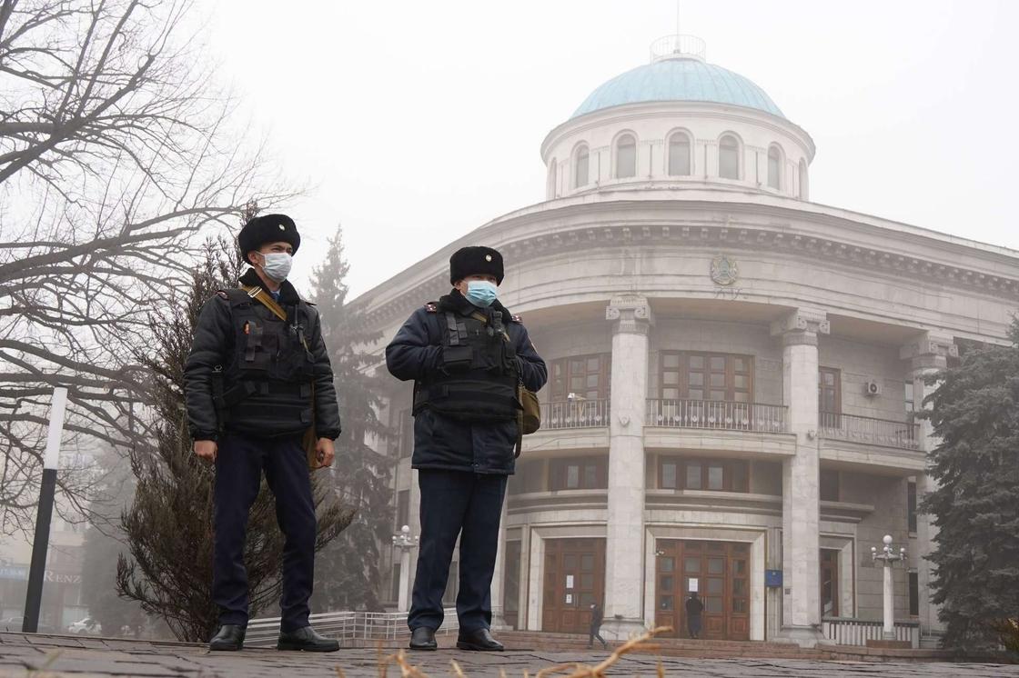 Полицейские в Алматы