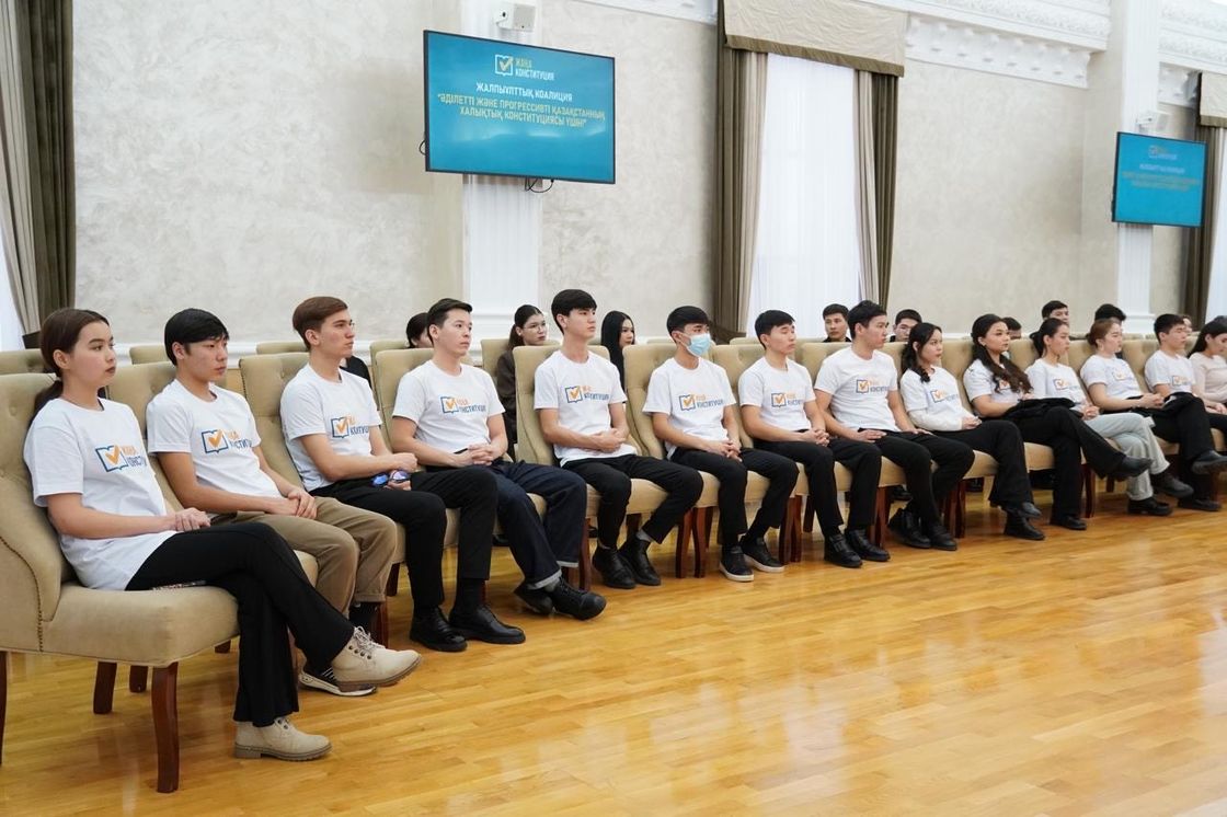 Заседание коалиции "За Народную Конституцию Справедливого и Прогрессивного Казахстана"