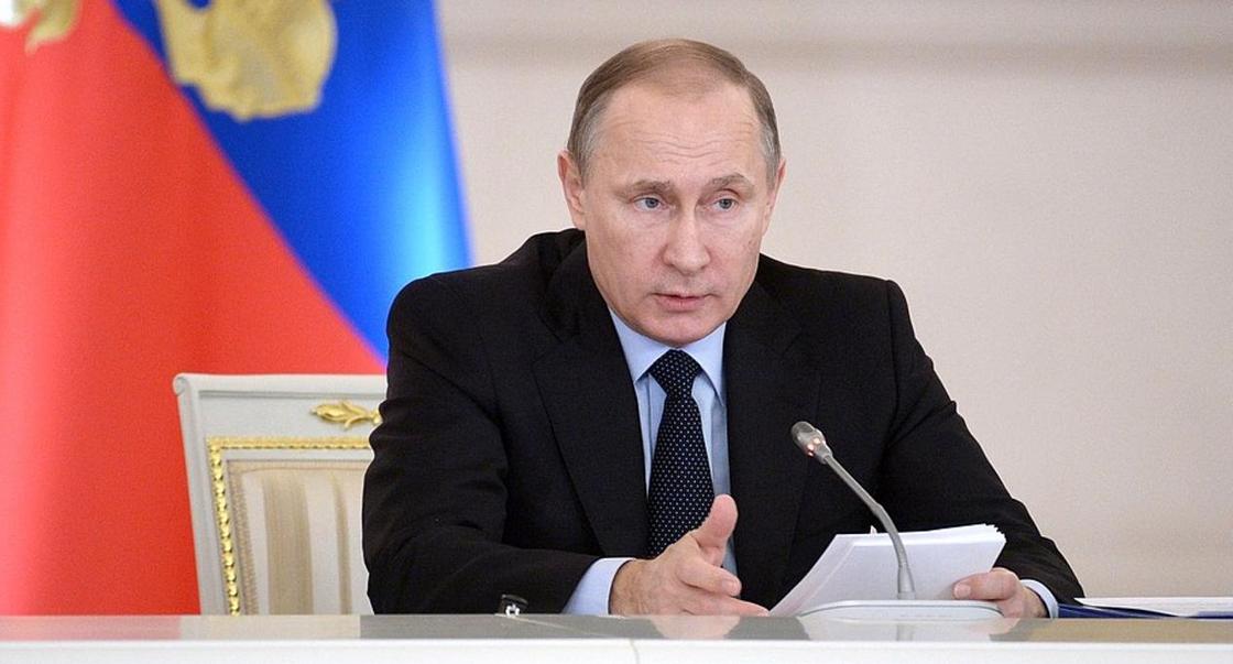 Путин поздравил Токаева со вступлением в должность президента Казахстана