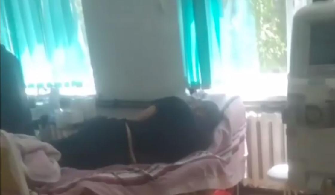 Как лечат больных коронавирусом в Алматы: появилось видео из больницы