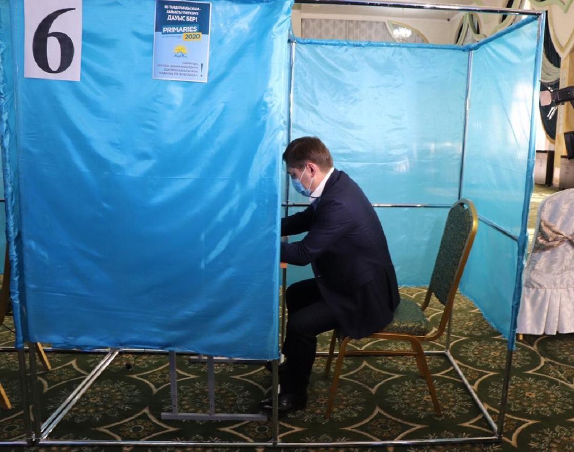Аким Шымкента посетил избирательный участок