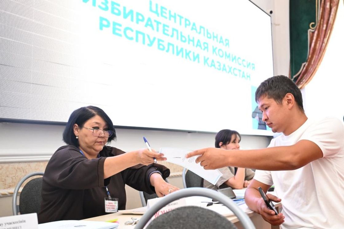 Бейбіт Исабаев сайлау учаскесіне келді