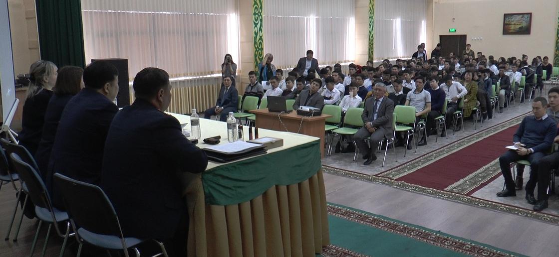 Условия проживания неблагополучных семей проверили полицейские Алматы