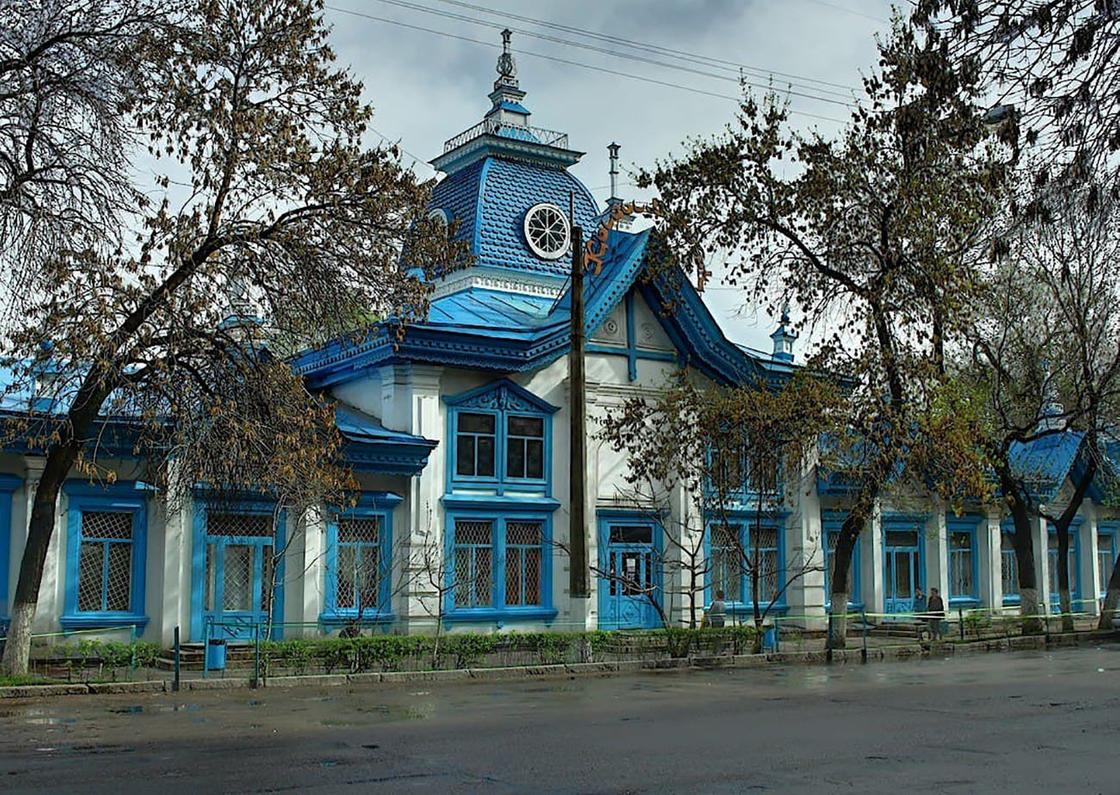 Историческое здание в Алматы