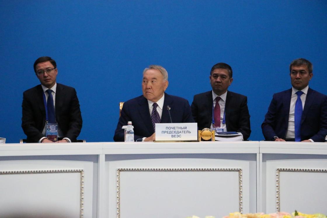 Назарбаев - Путину, Лукашенко и Жээнбекову: Я постараюсь быть вам полезным