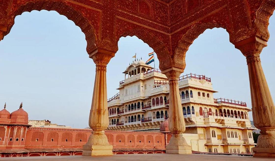 Дворец королевской семьи Джайпура на Airbnb — за 508 тысяч рублей за ночь