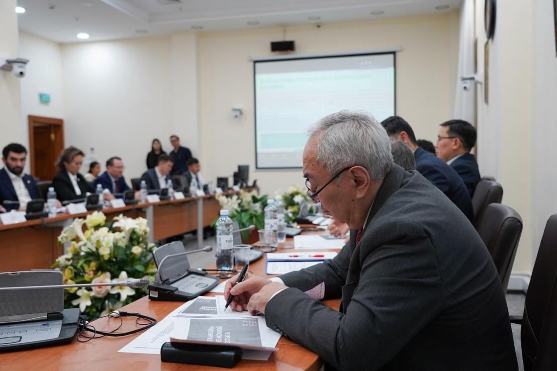 Круглый стол на тему «Устойчивое развитие профессионального футбола в Казахстане»