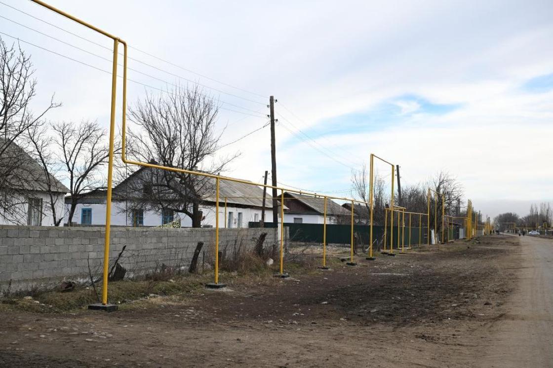 Газопровод возле домов