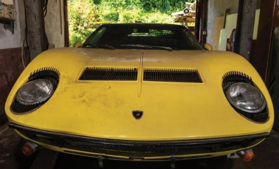 Забытую в гараже 50-летнюю Lamborghini продали почти за 600 млн тенге (фото)