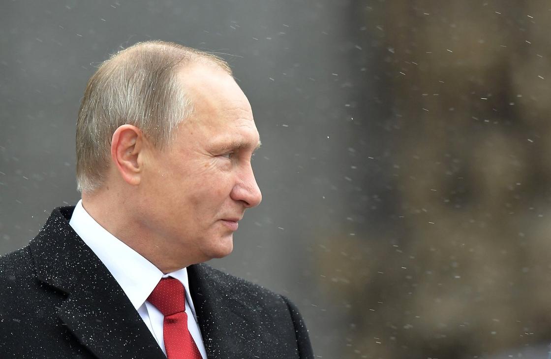 Как Путин получает зарплату и пенсию, рассказал Песков