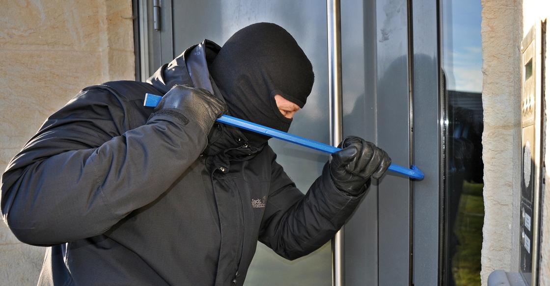 Грабители напали на дом замгубернатора в Подмосковье и похитили большую сумму денег