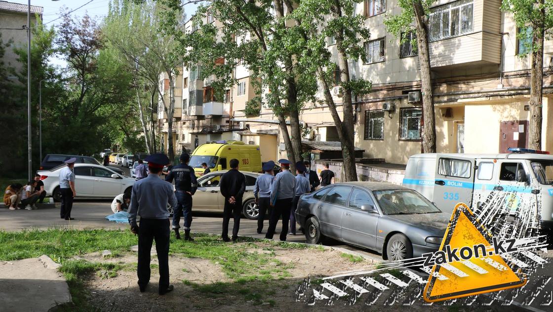 Ребенок на самокате погиб под колесами авто в Алматы (фото)