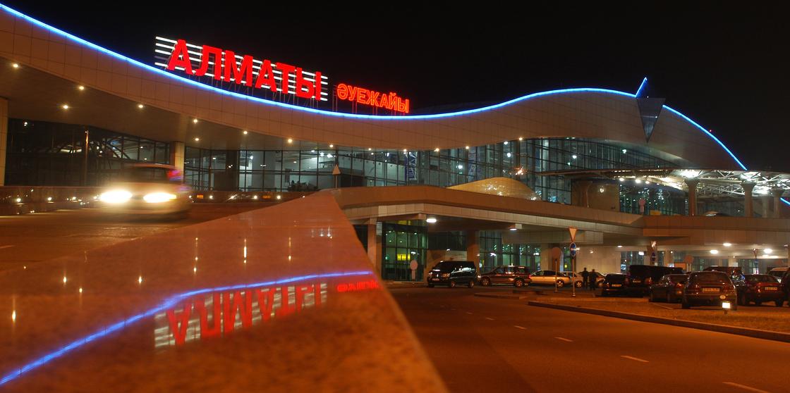 Рейс FlyDubai переносили 4 раза в аэропорту Алматы Рейс FlyDubai переносили 4 раза в аэропорту Алматы